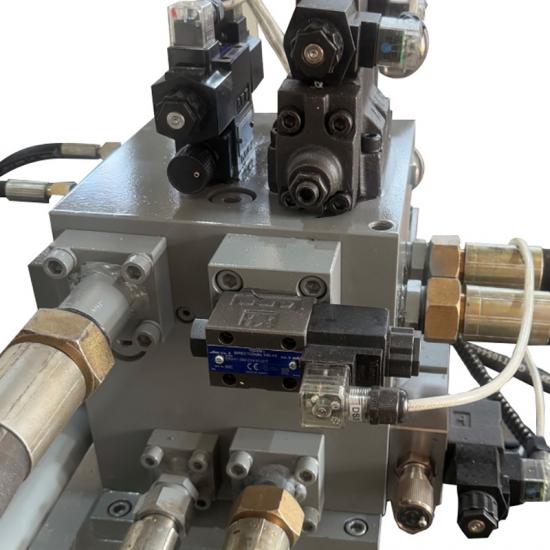Die Gießmaschine Zubehör: SPS 